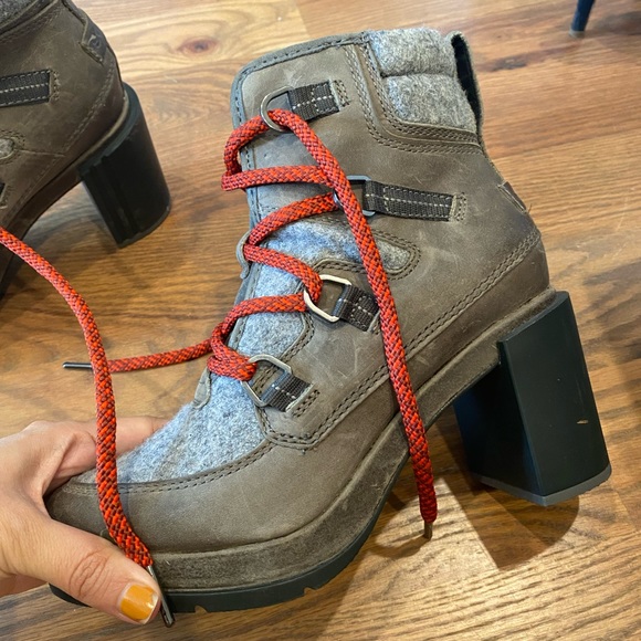 Sorel Boots - Picture 2 of 3